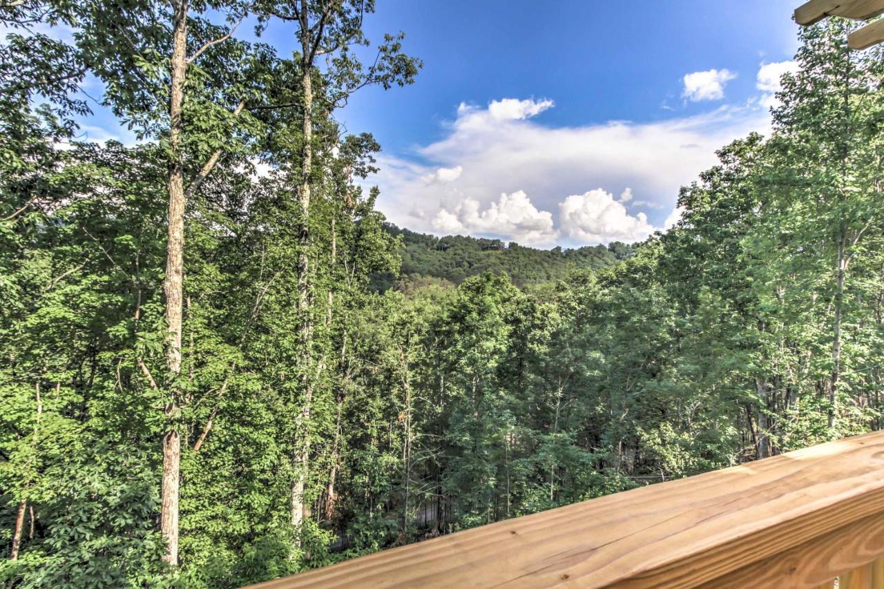 Private Sevierville Cabin With Mountain Views And Loft Exterior photo