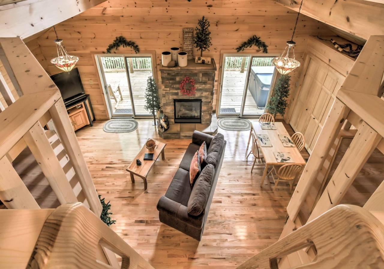 Private Sevierville Cabin With Mountain Views And Loft Exterior photo