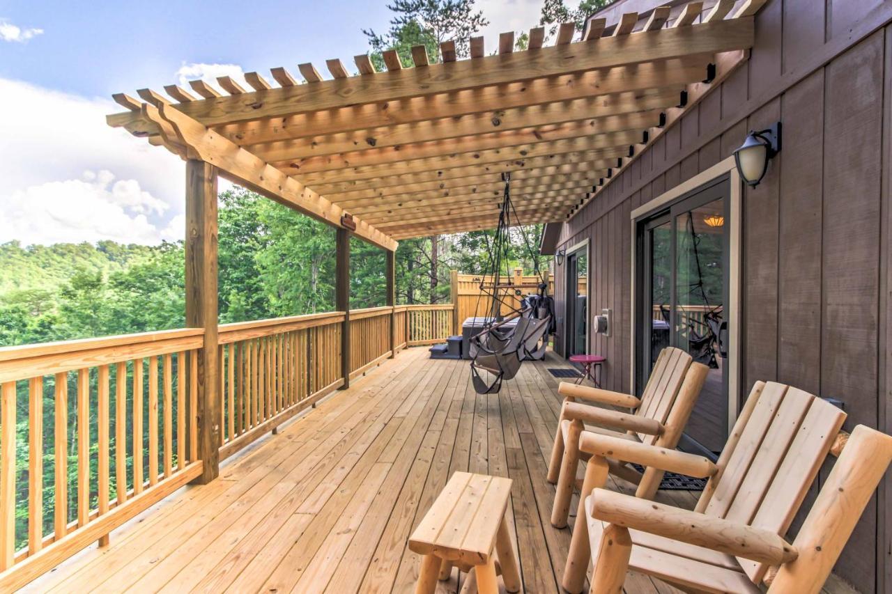 Private Sevierville Cabin With Mountain Views And Loft Exterior photo